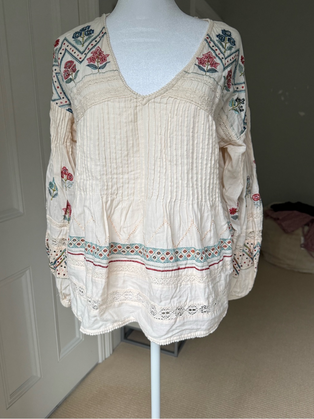 Anthropologie Cream Boho Embroidered V-Neck Tunic